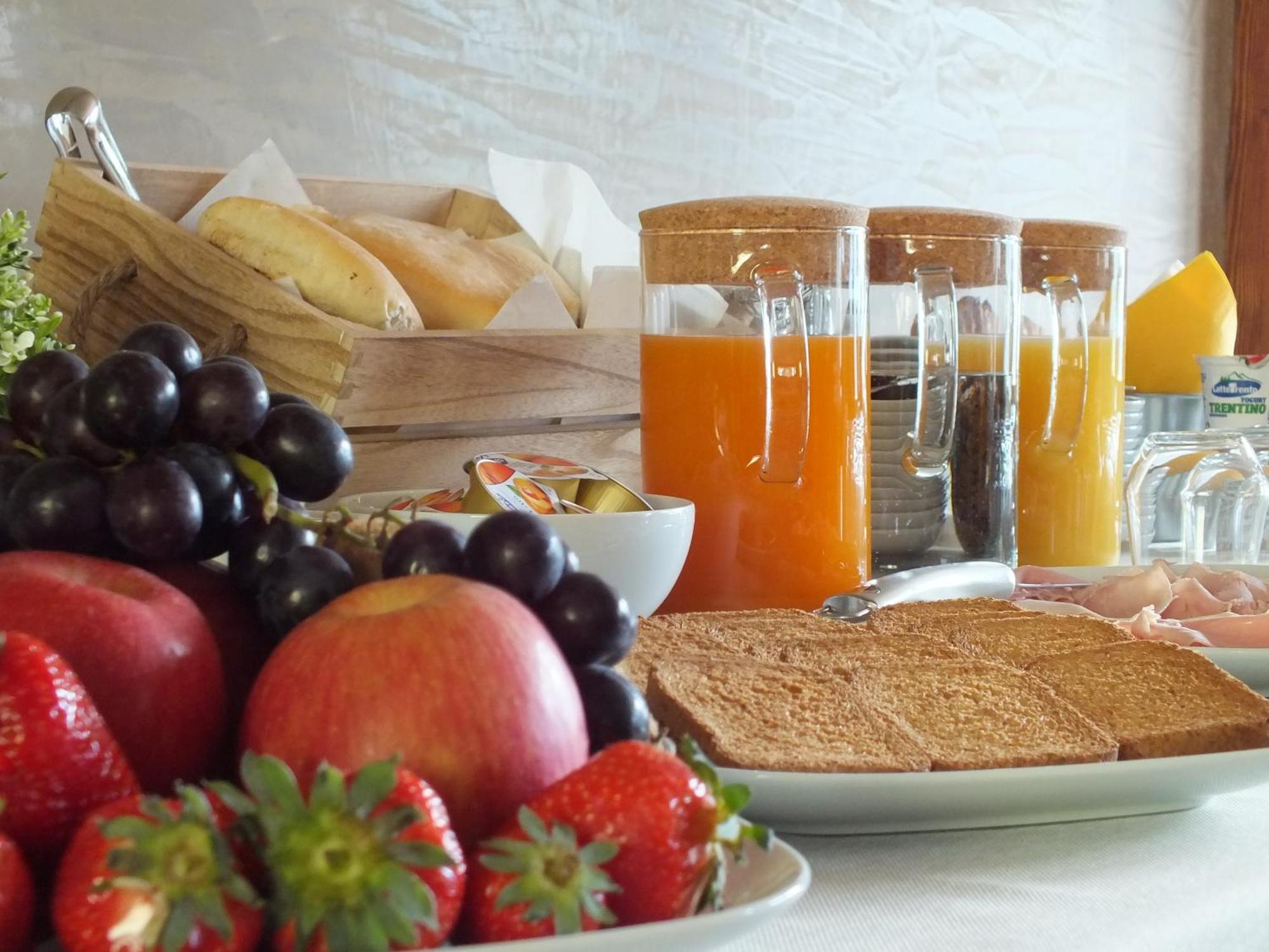 Garden View Bed & Breakfast Anfo Bagian luar foto